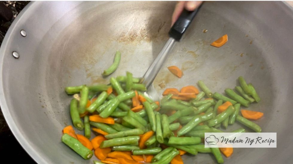 Stir-Fry Green Beans and Carrot with Garlic - Madam Ng Recipe