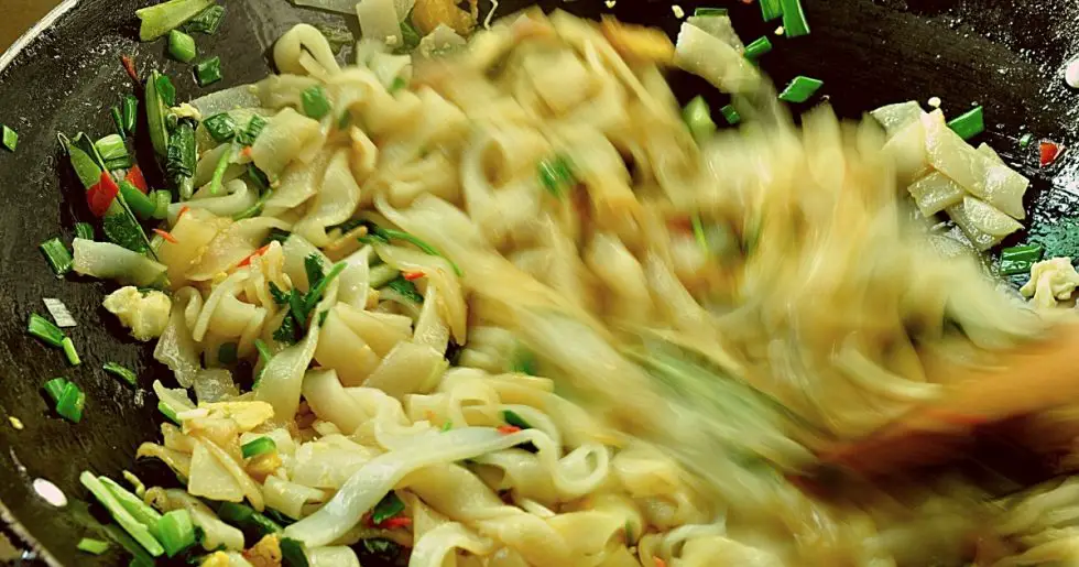 Flat Rice Noodles Stick Together 3 Tips to Prevent and How to Separate